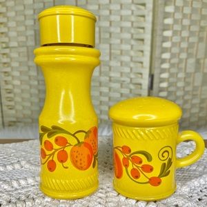 Vintage AVON Salt & Pepper Shakers Yellow Glass No Chips!